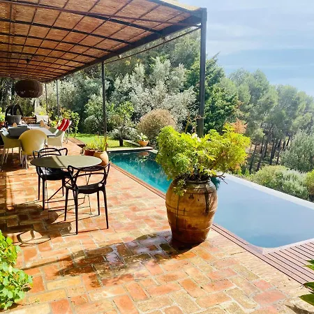 Villa Cinnamond House
